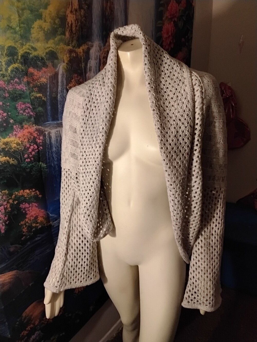 Venus Women’s Large / XL open front gray Cardigan wrap sweater w/ bell sleeves